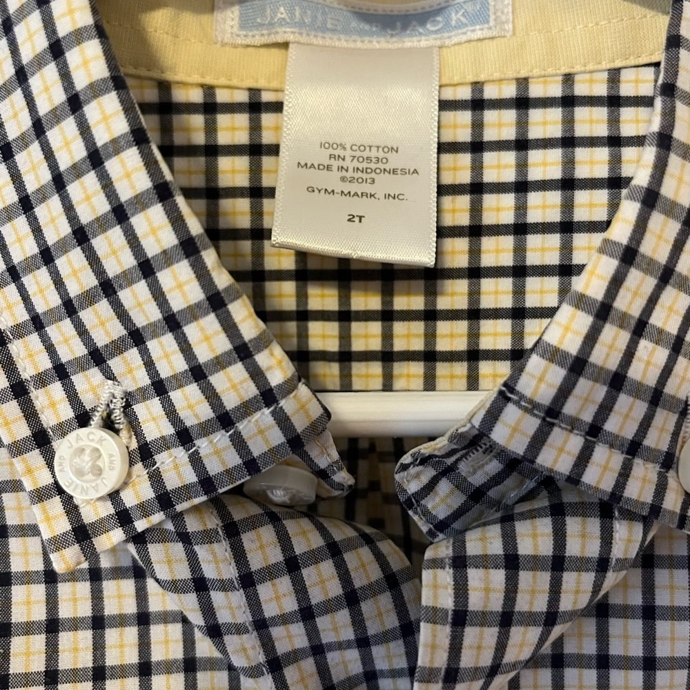 Button down Shirt - Picture 3 of 3